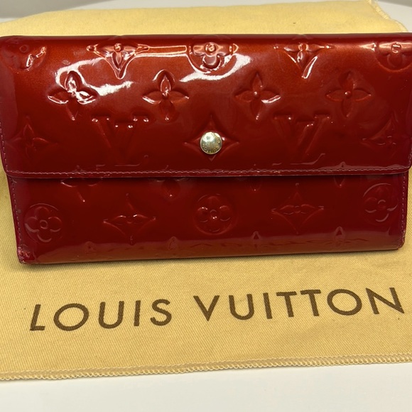Authentic Louis Vuitton monogram  vernis Porte tresor international long… - Picture 1 of 13